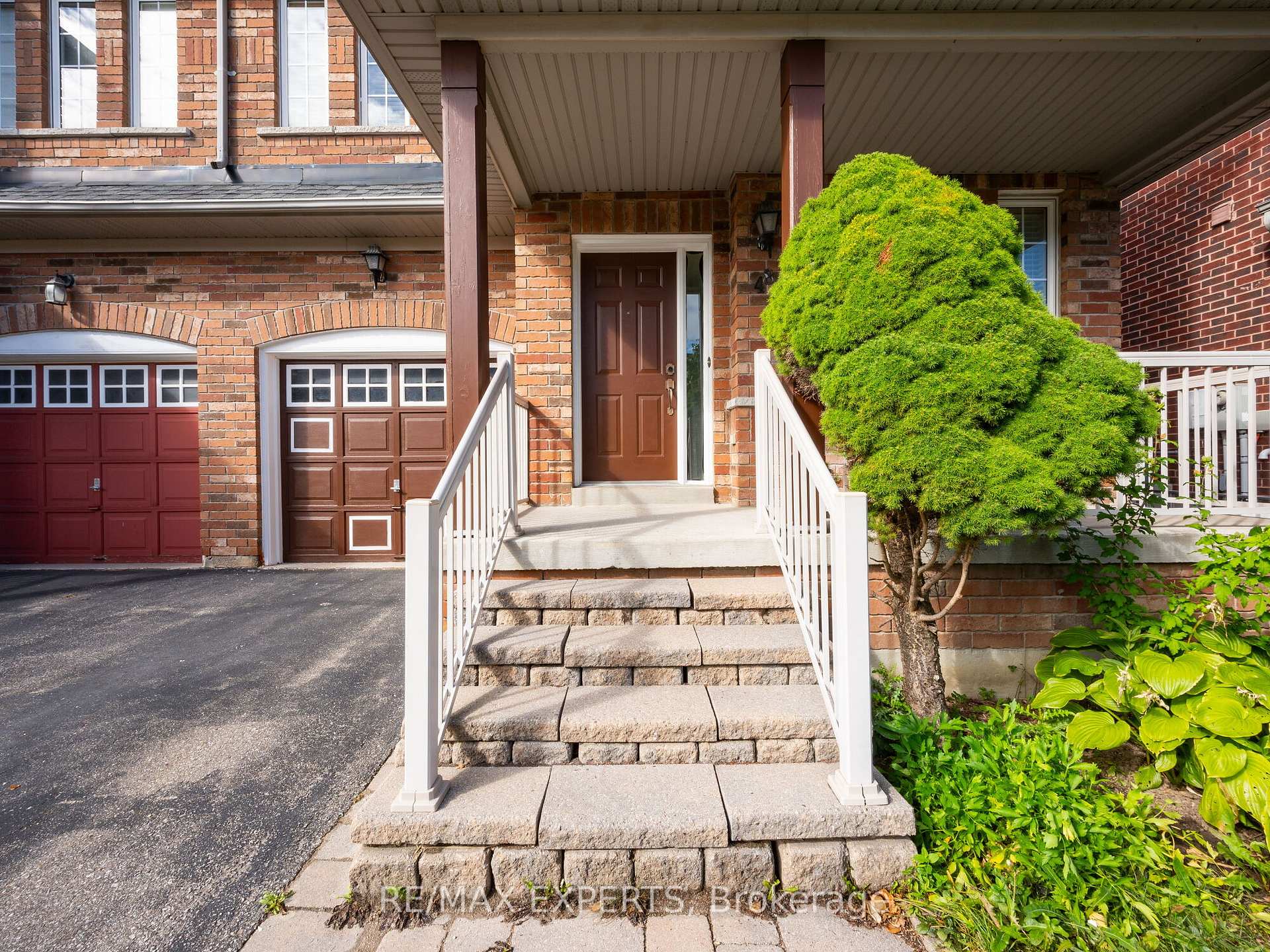 Photo 2 of 48 Dylan Street, Vaughan, Vellore Village — HOMEH