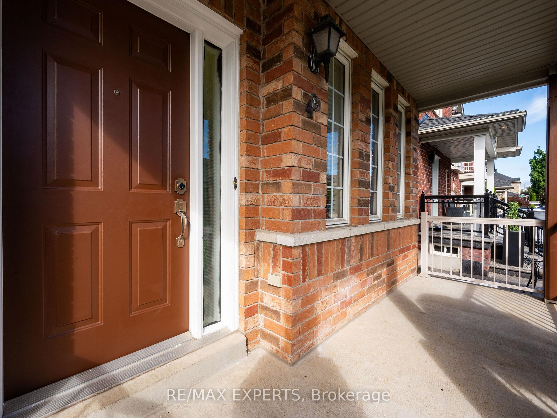 Photo 3 of 48 Dylan Street, Vaughan, Vellore Village — HOMEH