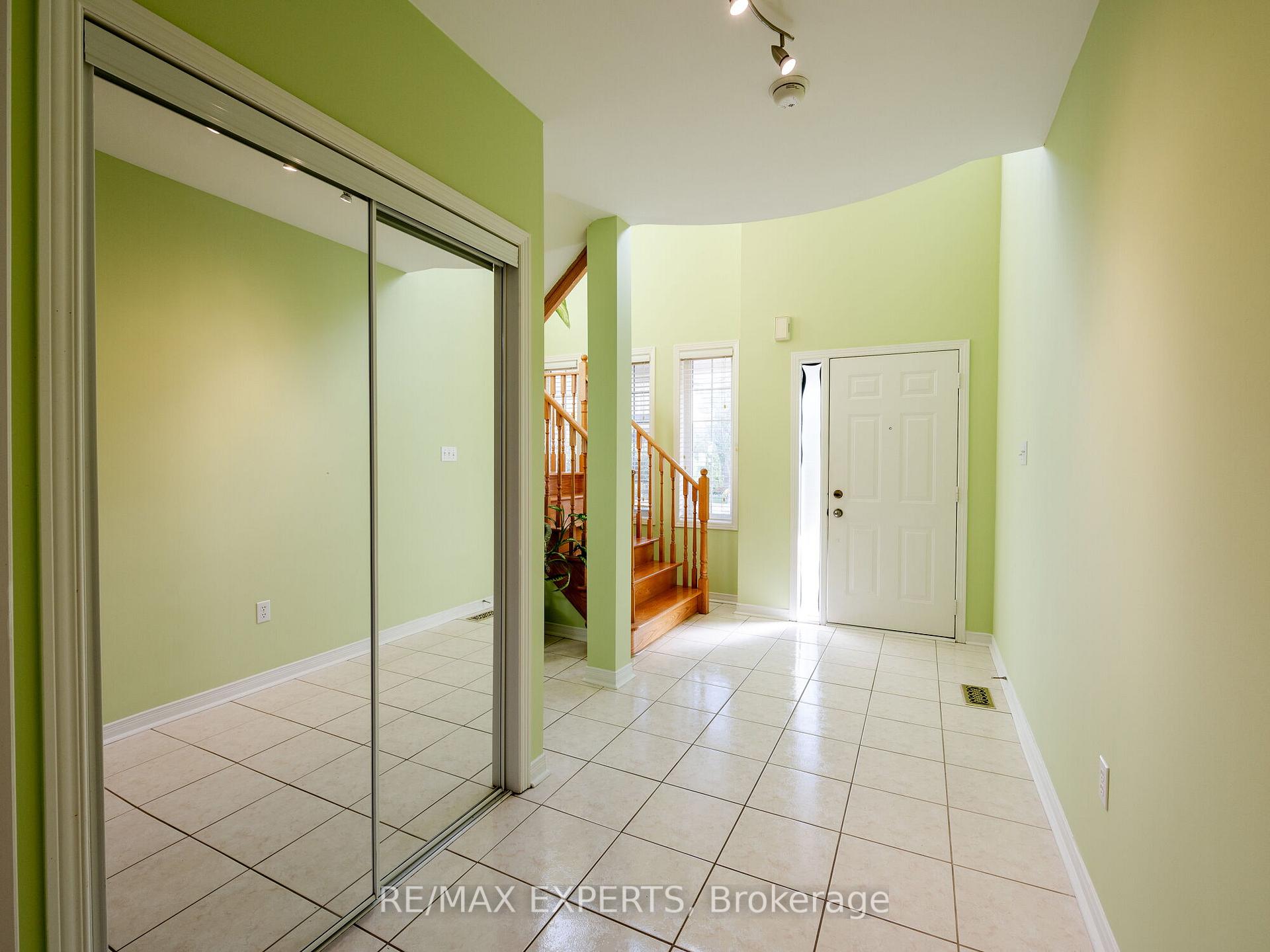 Photo 4 of 48 Dylan Street, Vaughan, Vellore Village — HOMEH