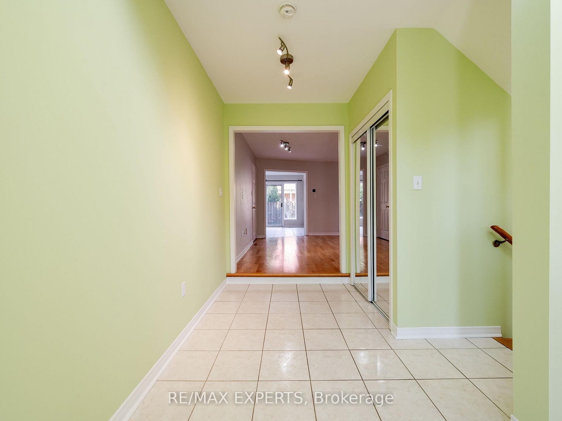 Photo 5 of 48 Dylan Street, Vaughan, Vellore Village — HOMEH