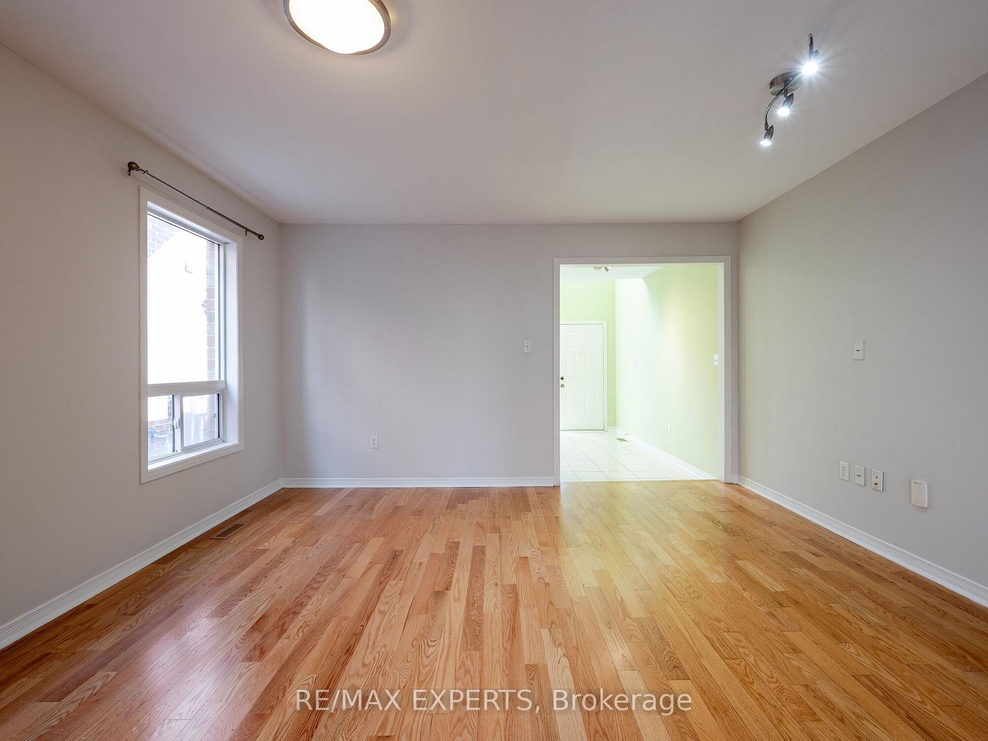 Photo 6 of 48 Dylan Street, Vaughan, Vellore Village — HOMEH