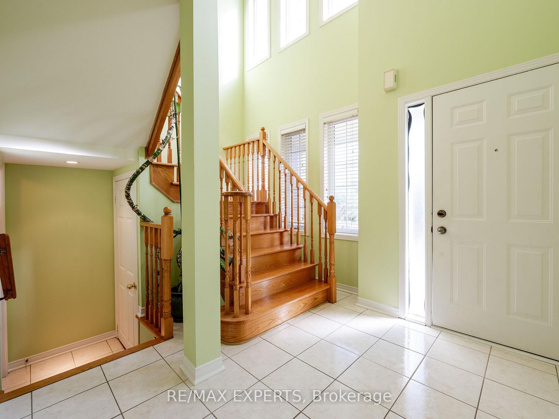 Photo 14 of 48 Dylan Street, Vaughan, Vellore Village — HOMEH