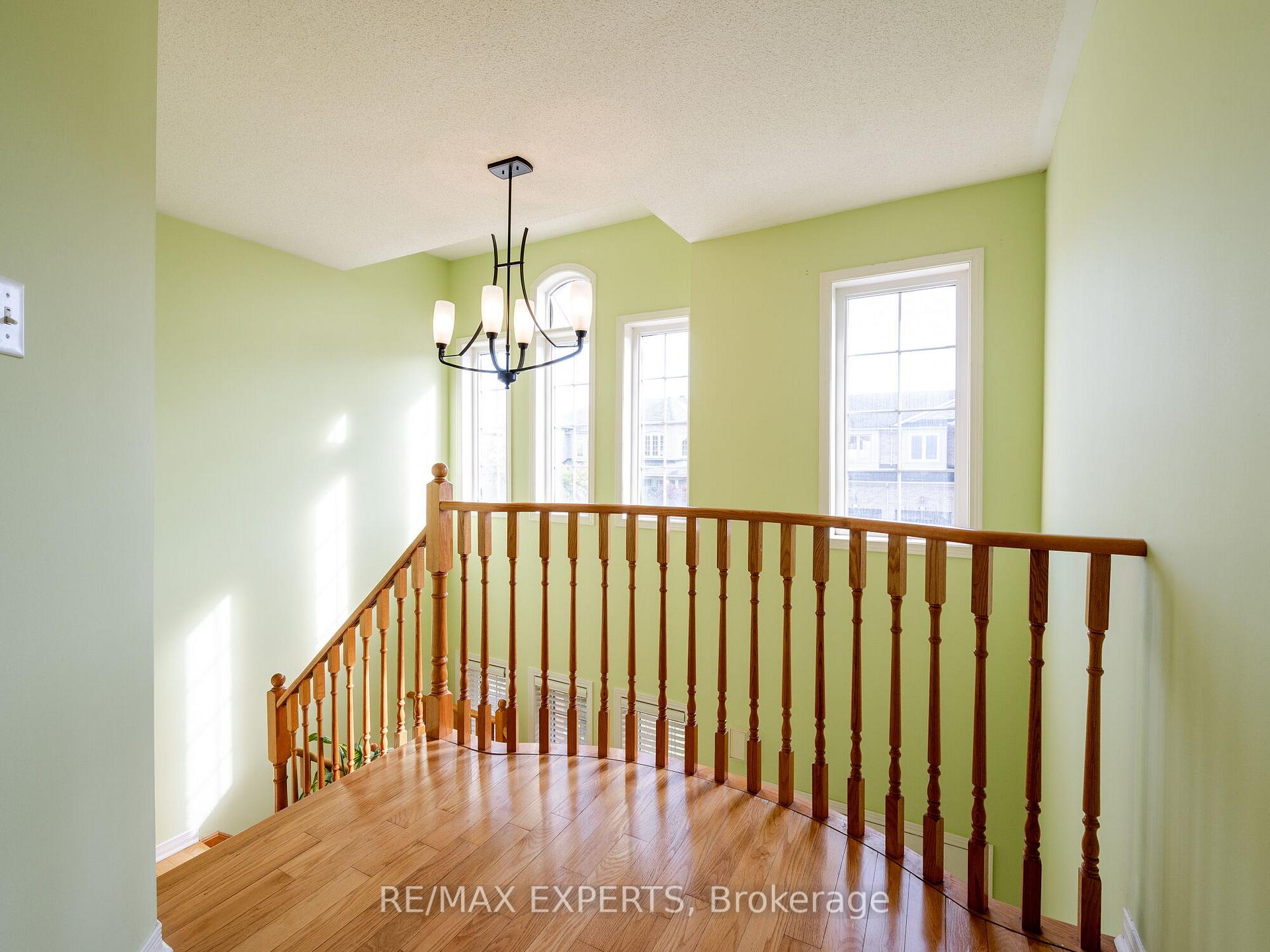 Photo 15 of 48 Dylan Street, Vaughan, Vellore Village — HOMEH