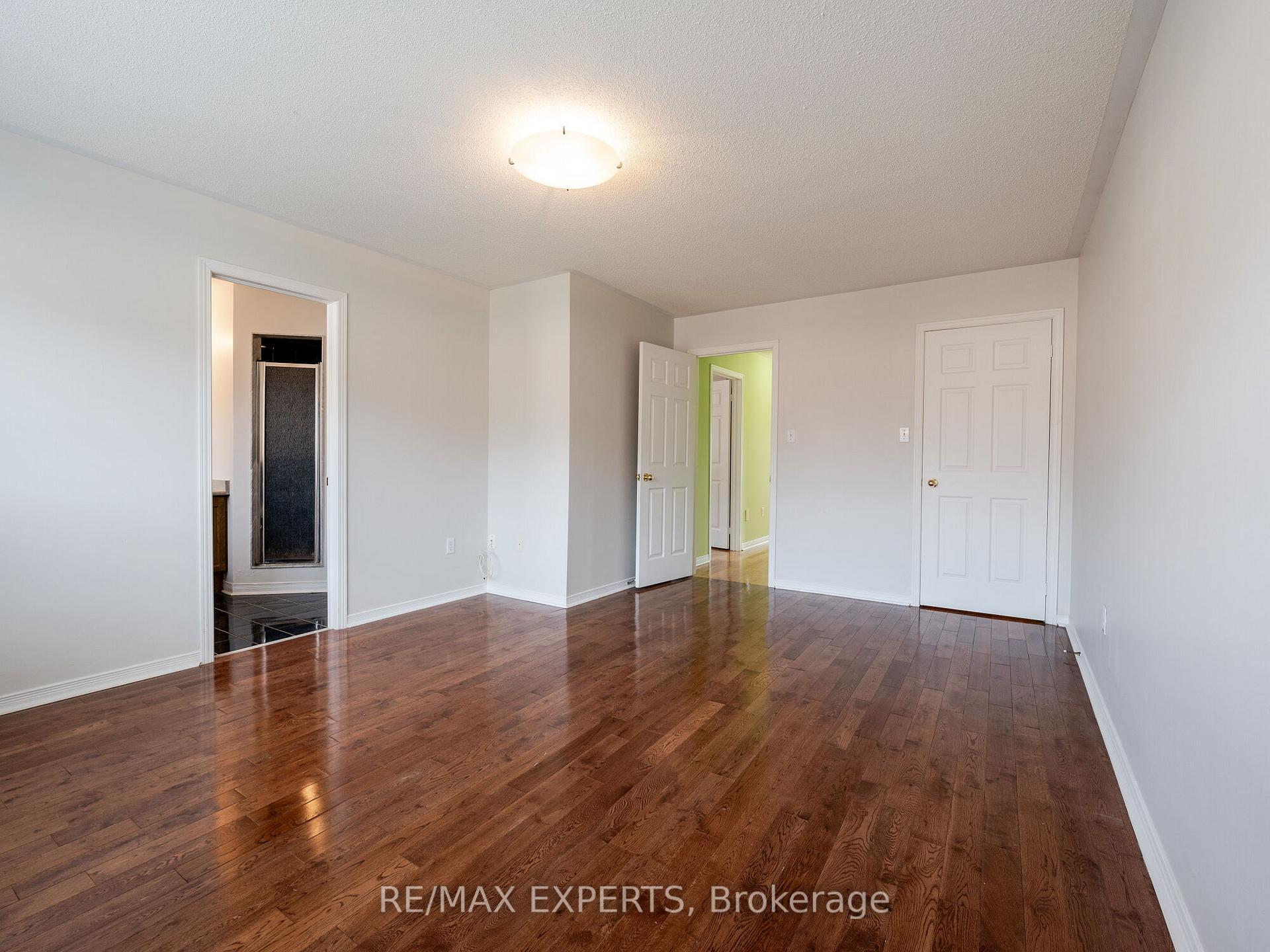 Photo 17 of 48 Dylan Street, Vaughan, Vellore Village — HOMEH