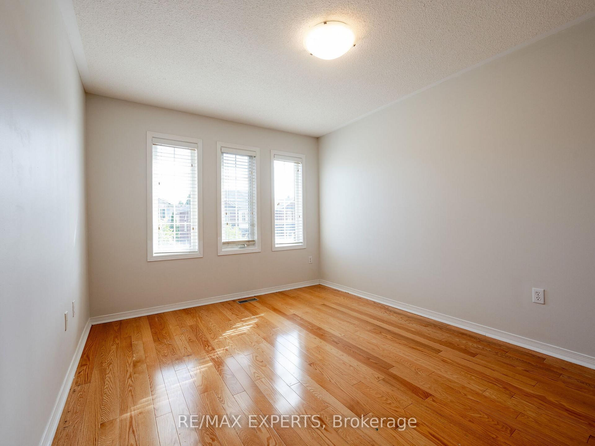 Photo 23 of 48 Dylan Street, Vaughan, Vellore Village — HOMEH