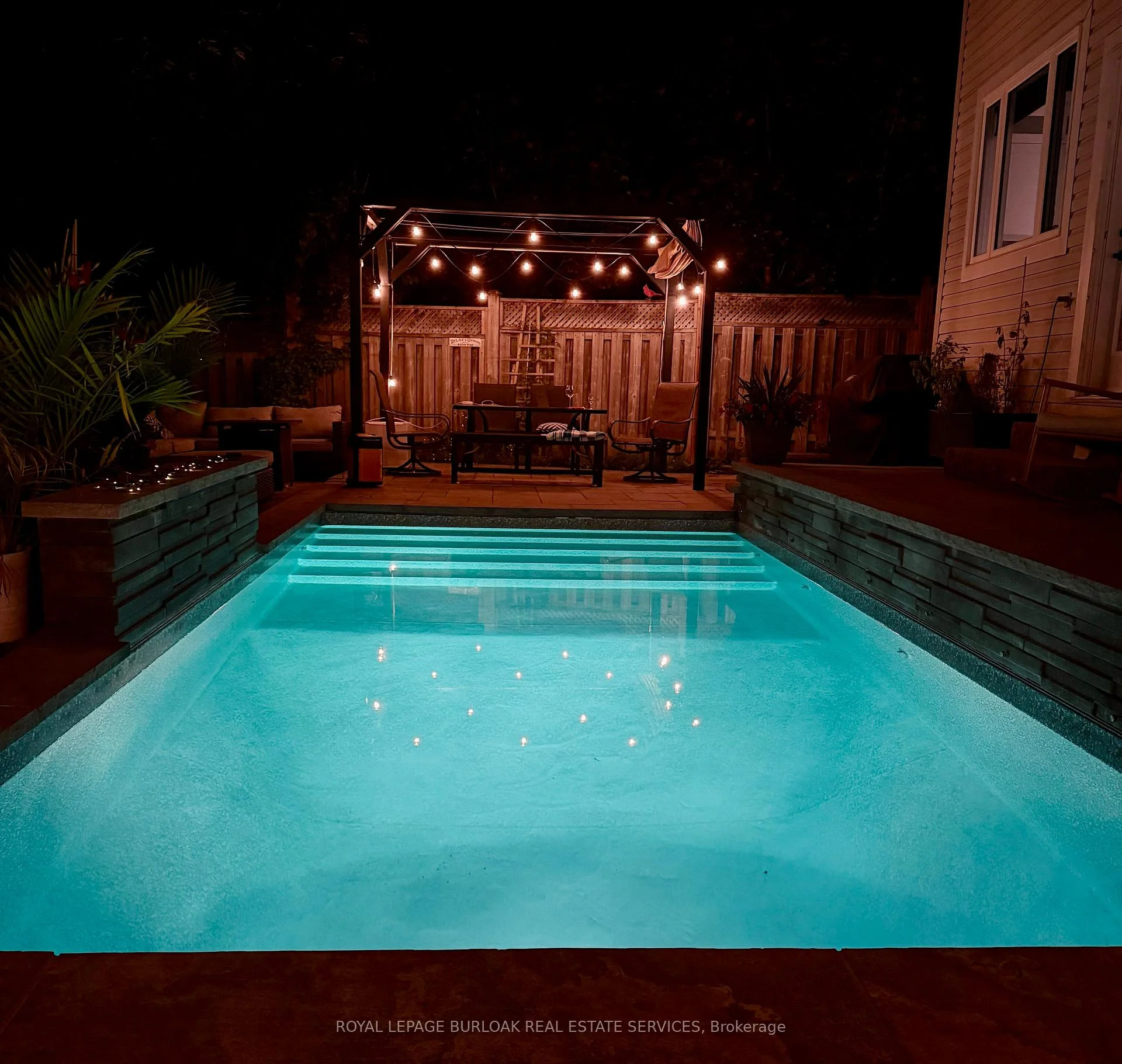 Photo 12 of 5174 Ravine Crescent, Burlington, Orchard — HOMEH