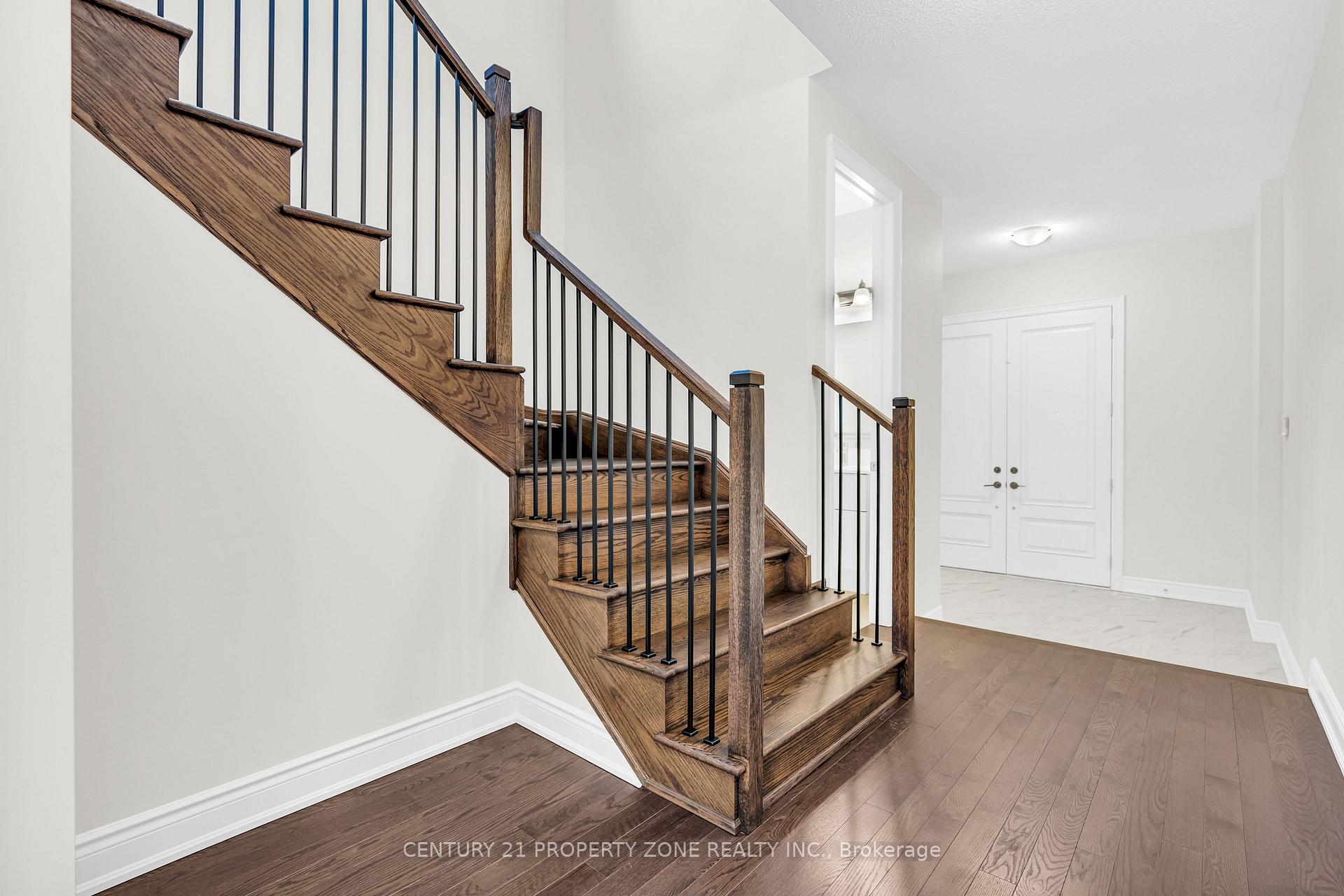 Photo 17 of 33 Gladmary Drive, Brampton, Bram West — HOMEH