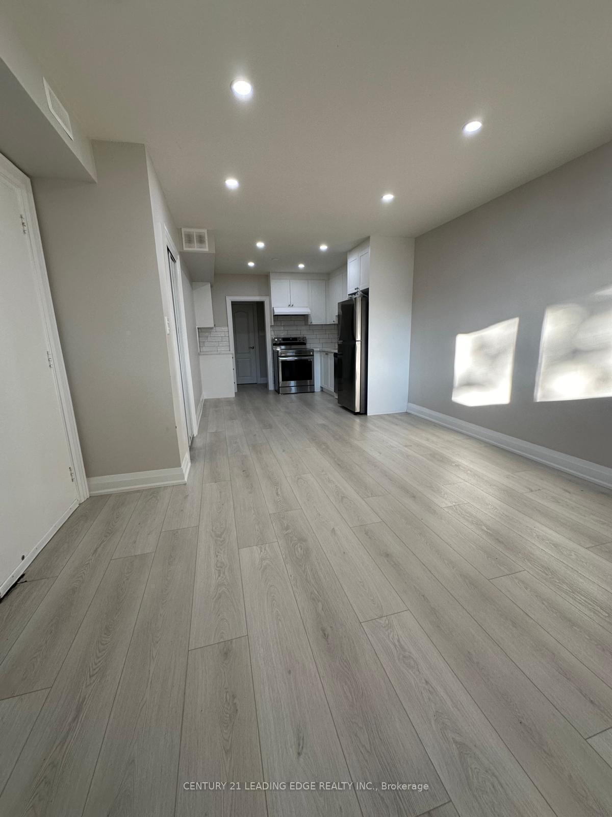Photo 4 of Unit Lower Level, 246 Pannahill Road, North York, Bathurst Manor — HOMEH