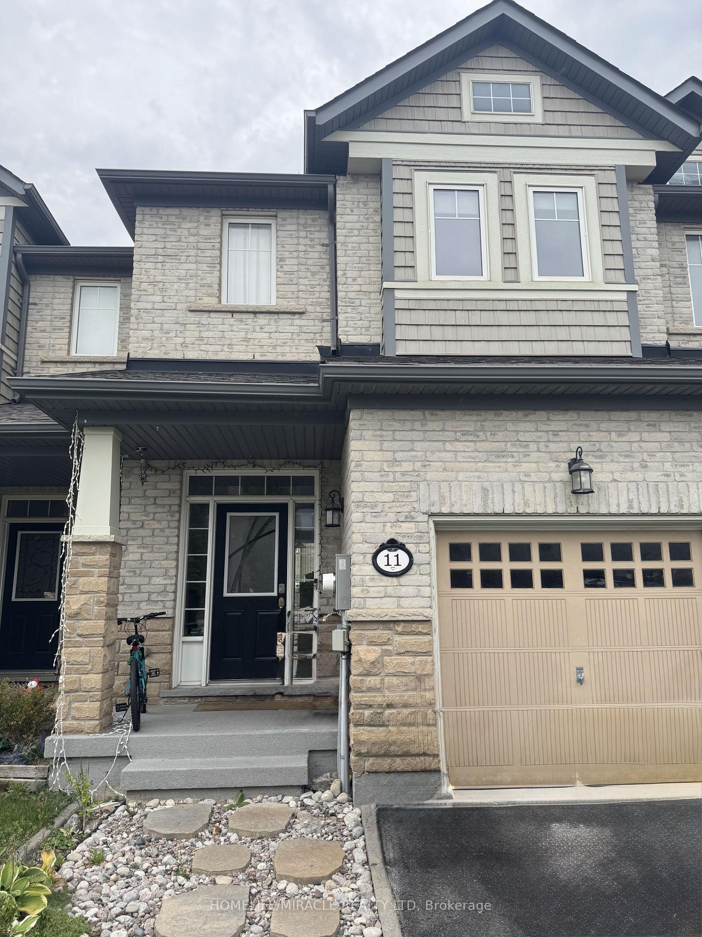 Photo 2 of 11 Stowmarket Street, Caledon, Rural Caledon — HOMEH