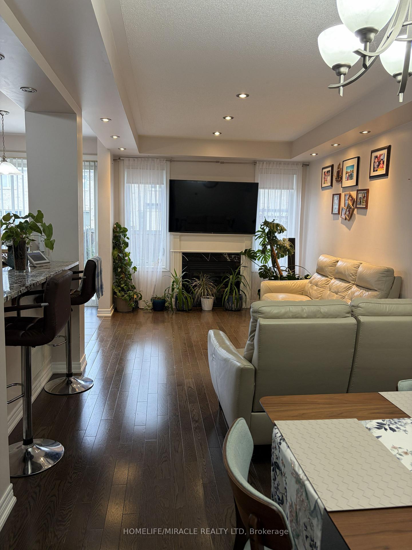 Photo 15 of 11 Stowmarket Street, Caledon, Rural Caledon — HOMEH