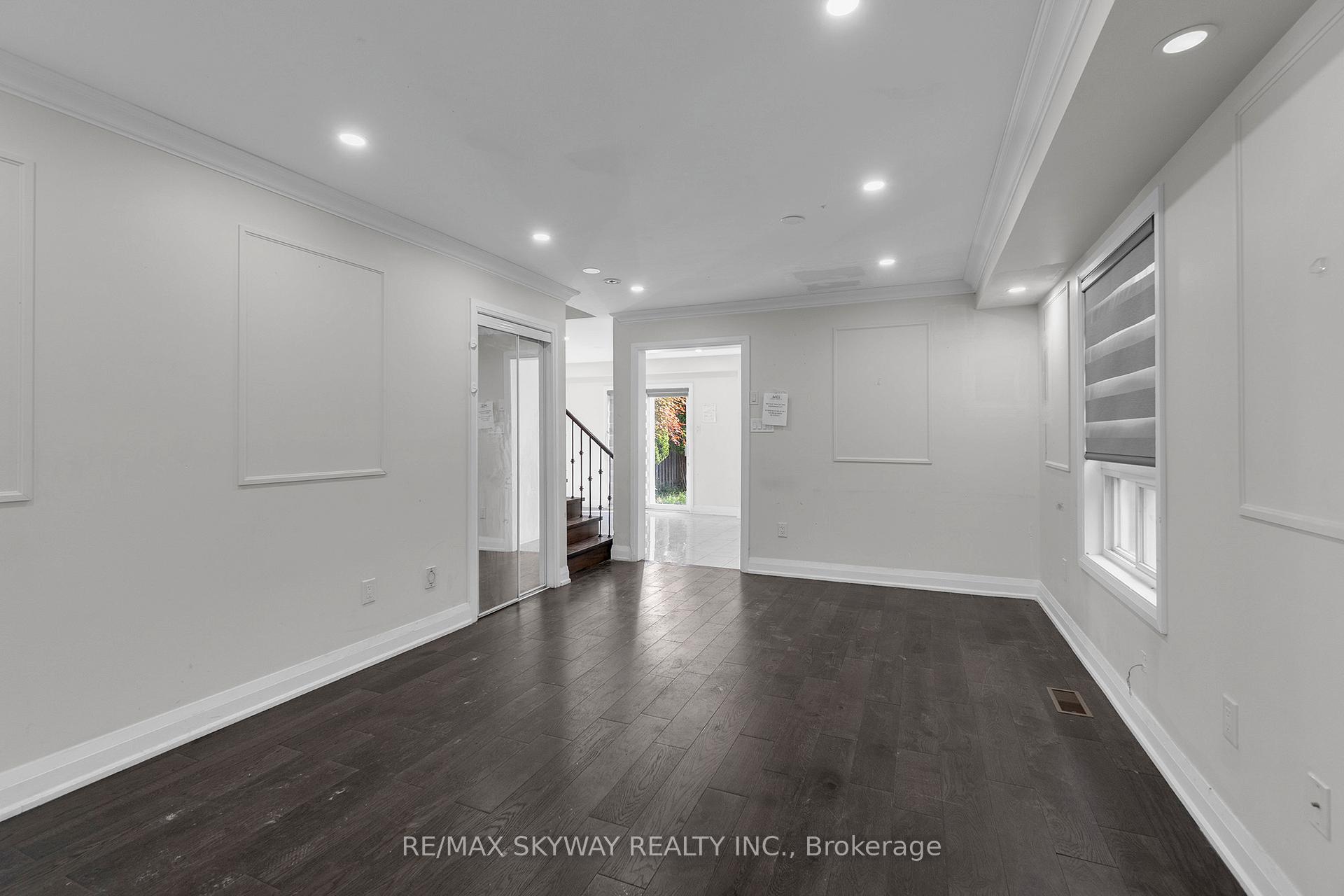 Photo 10 of 92 Charleswood Circle, Brampton, Fletcher's Meadow — HOMEH