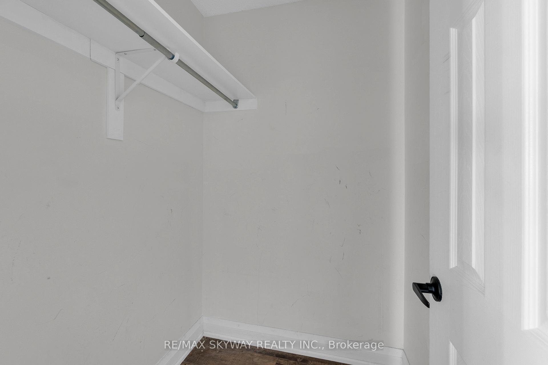 Photo 24 of 92 Charleswood Circle, Brampton, Fletcher's Meadow — HOMEH