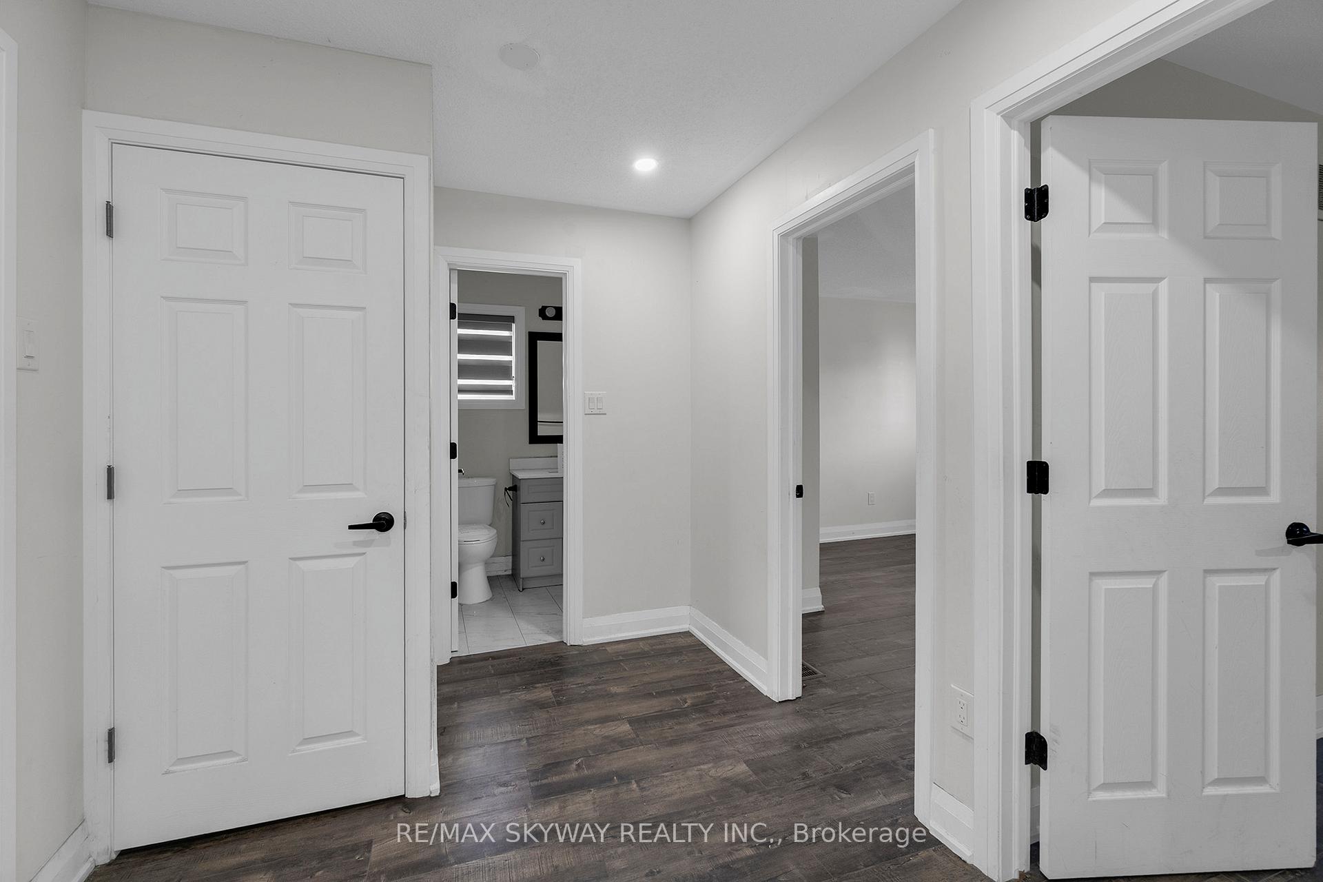 Photo 25 of 92 Charleswood Circle, Brampton, Fletcher's Meadow — HOMEH
