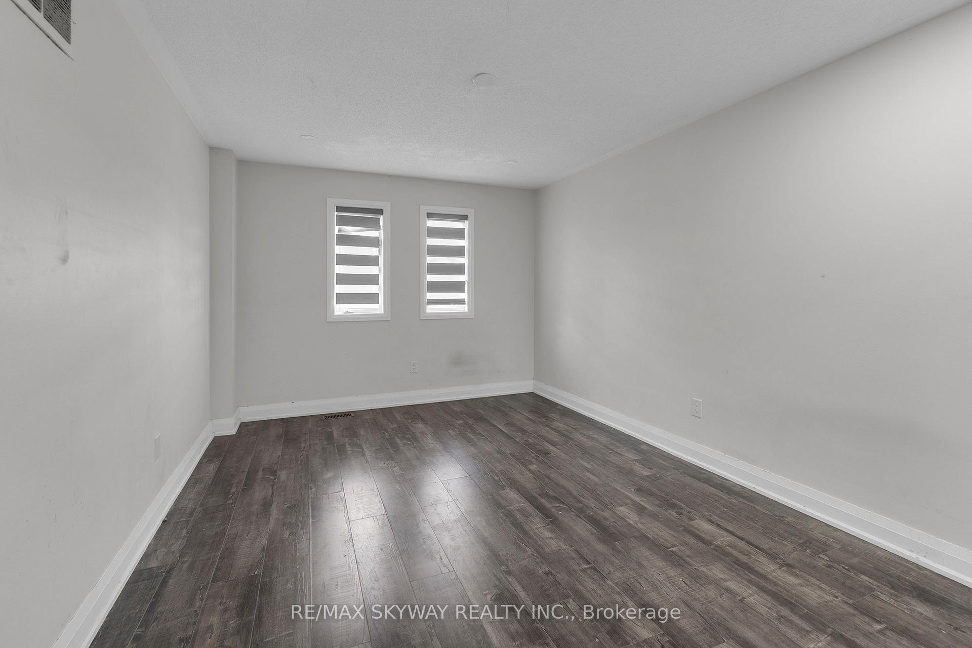 Photo 26 of 92 Charleswood Circle, Brampton, Fletcher's Meadow — HOMEH