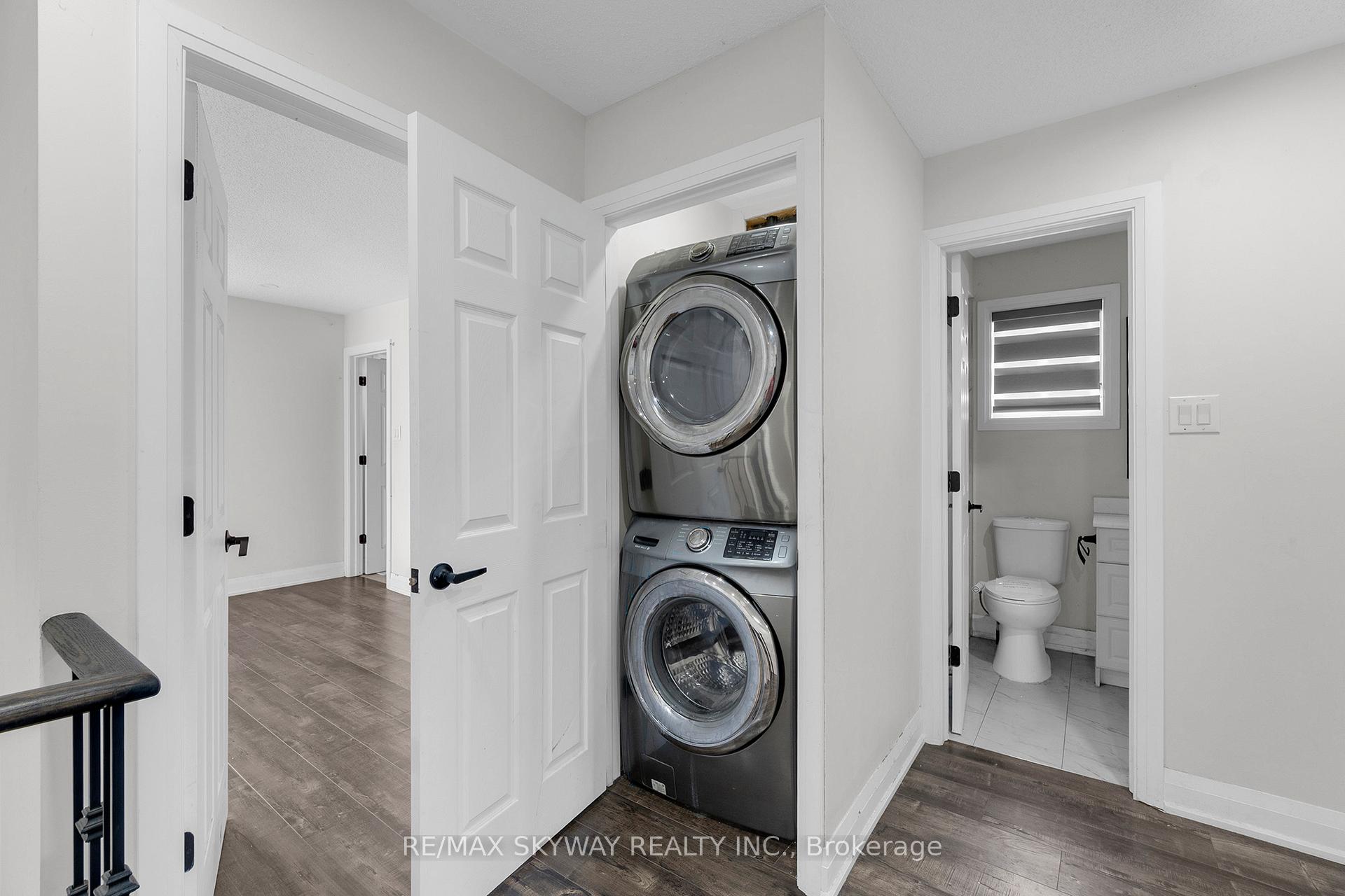 Photo 31 of 92 Charleswood Circle, Brampton, Fletcher's Meadow — HOMEH