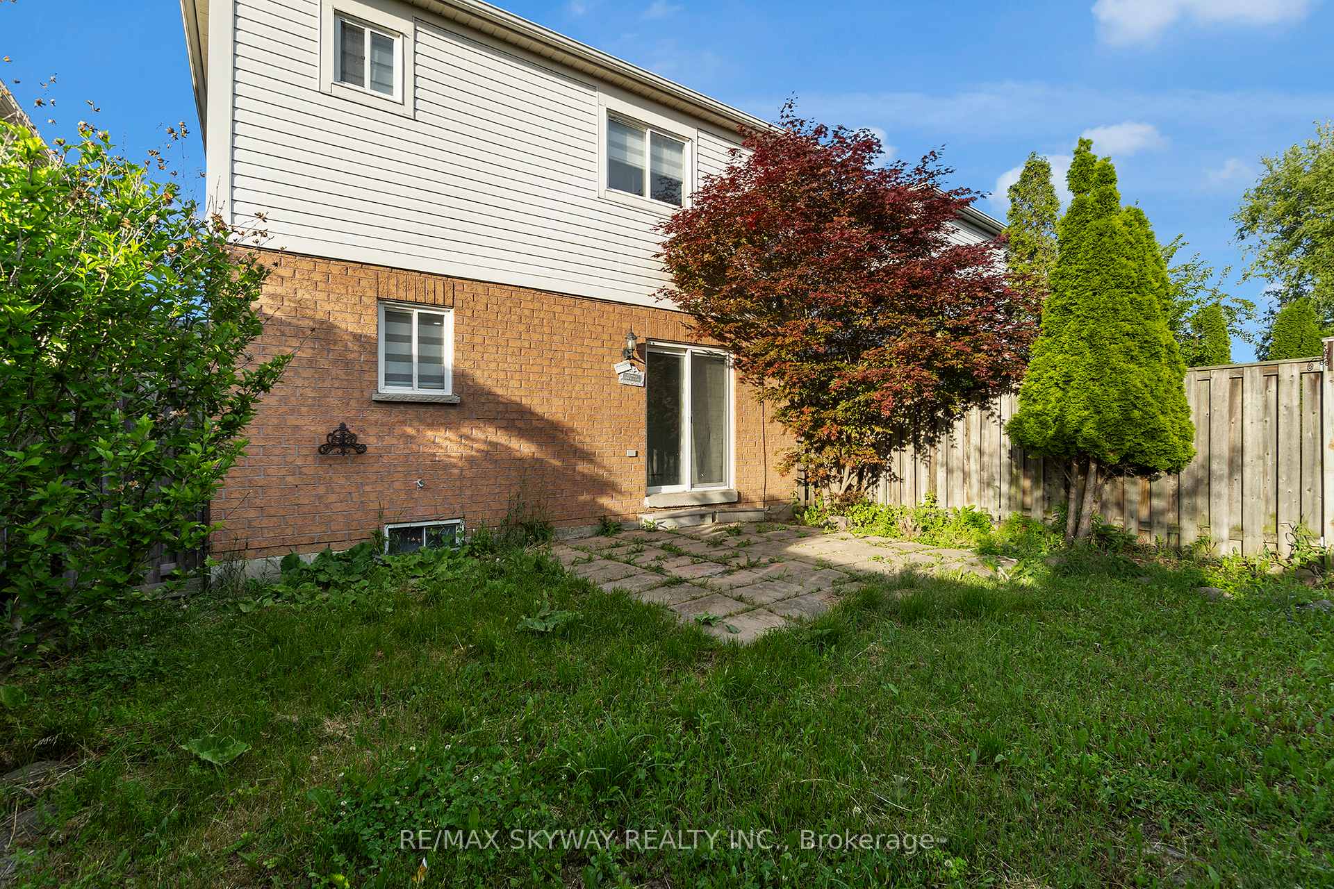 Photo 39 of 92 Charleswood Circle, Brampton, Fletcher's Meadow — HOMEH
