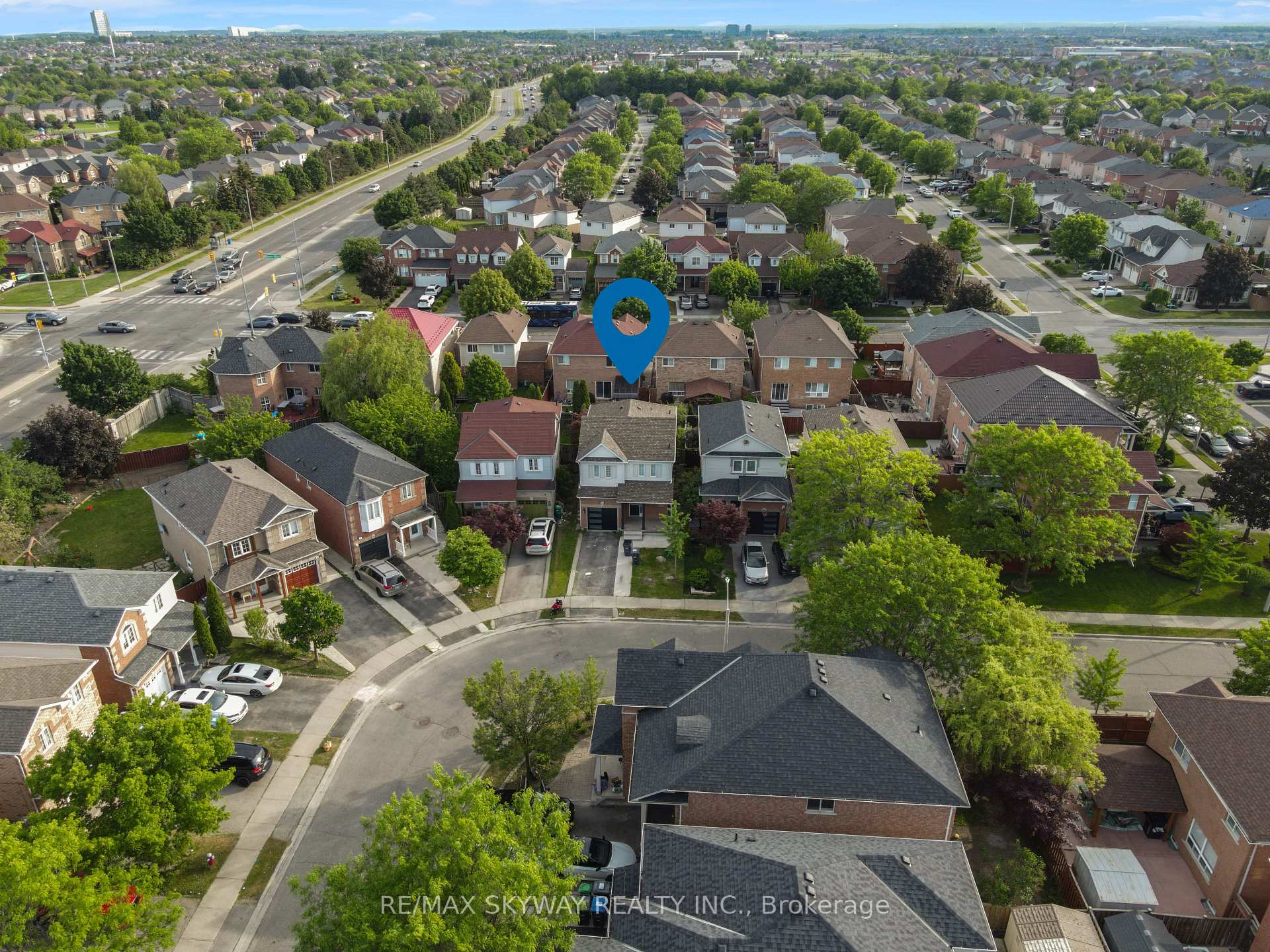 Photo 48 of 92 Charleswood Circle, Brampton, Fletcher's Meadow — HOMEH