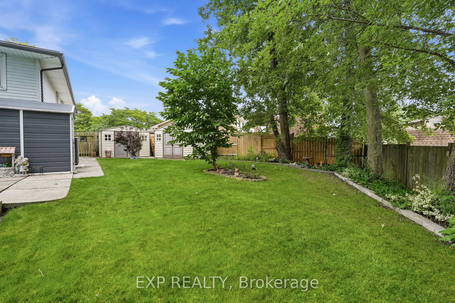Photo 19 of 14 Apple Court, Welland, N. Welland — HOMEH