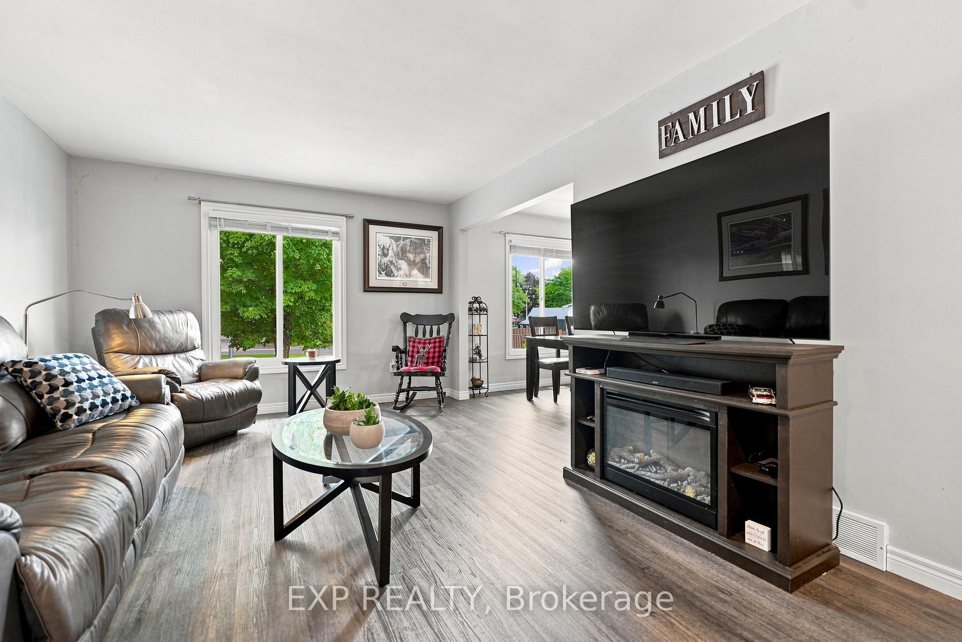 Photo 22 of 14 Apple Court, Welland, N. Welland — HOMEH