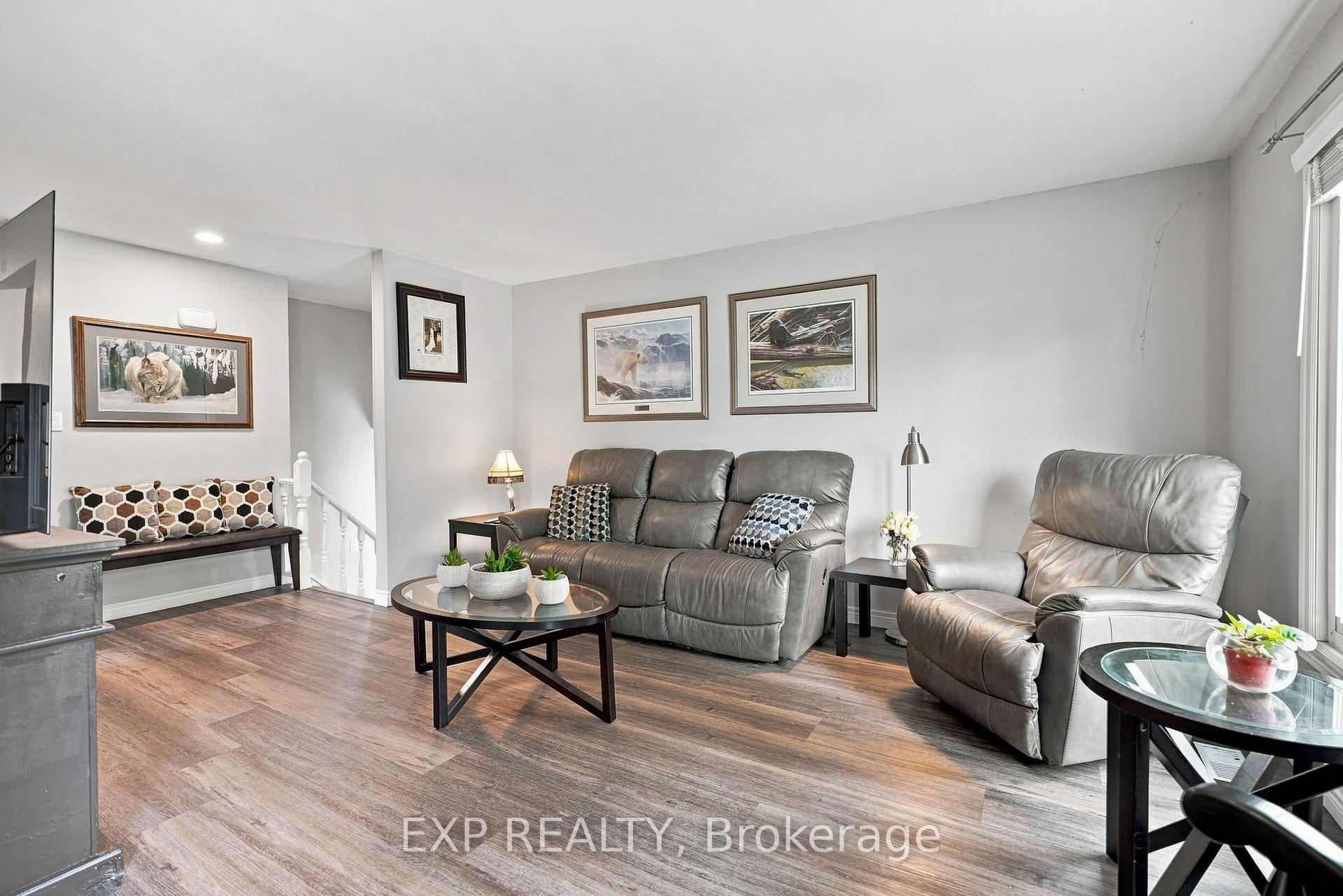 Photo 24 of 14 Apple Court, Welland, N. Welland — HOMEH