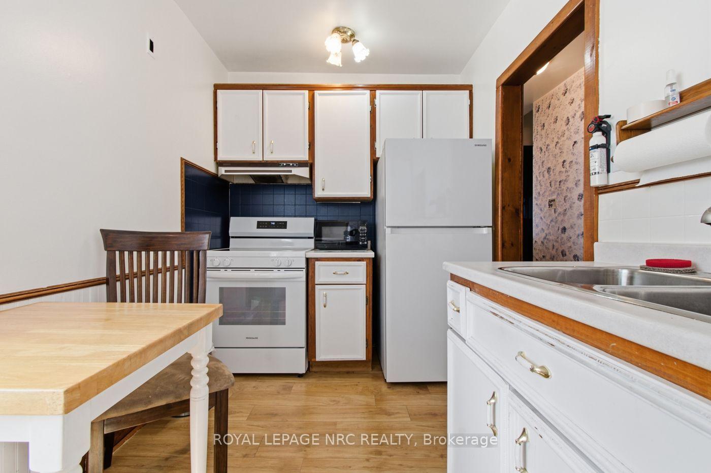 Photo 12 of 7 Beard Place, St. Catharines, E. Chester — HOMEH