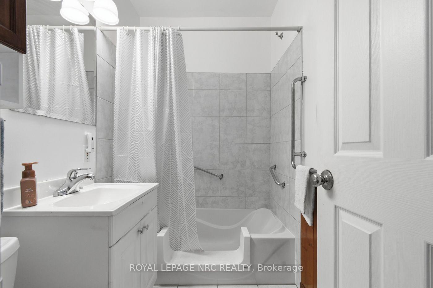 Photo 15 of 7 Beard Place, St. Catharines, E. Chester — HOMEH
