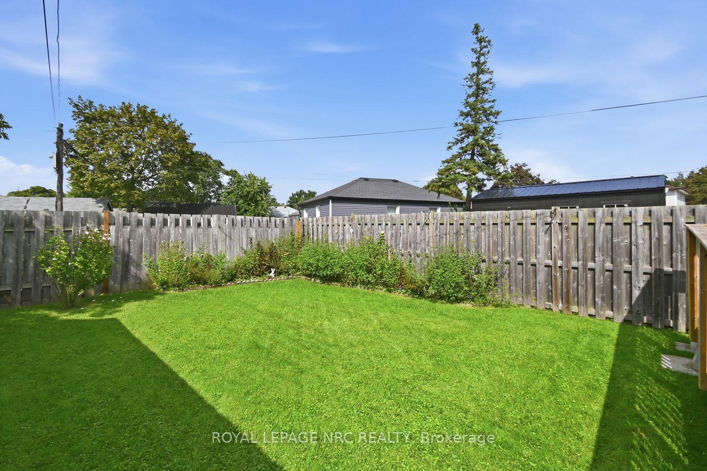Photo 28 of 7 Beard Place, St. Catharines, E. Chester — HOMEH