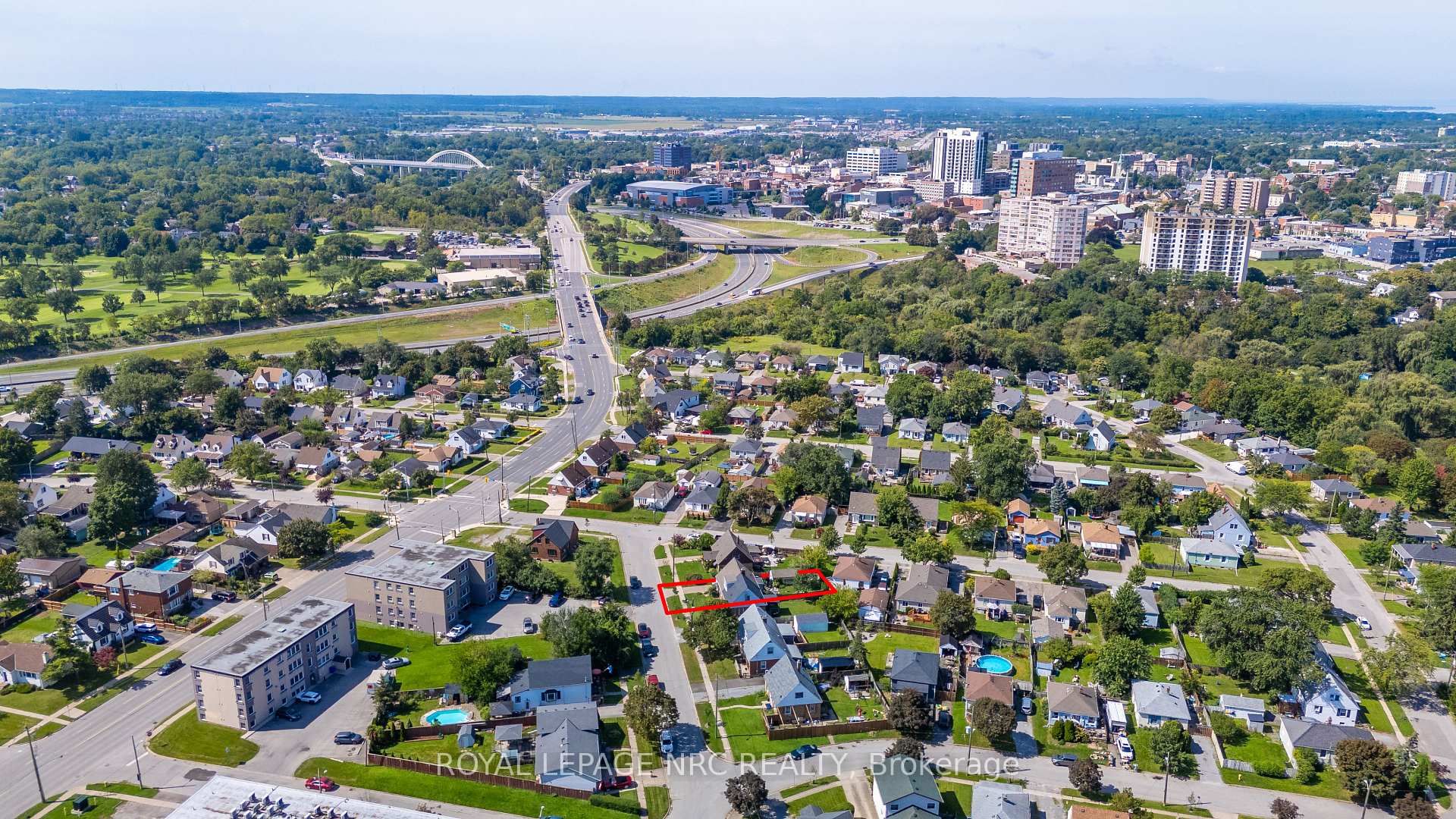 Photo 32 of 7 Beard Place, St. Catharines, E. Chester — HOMEH