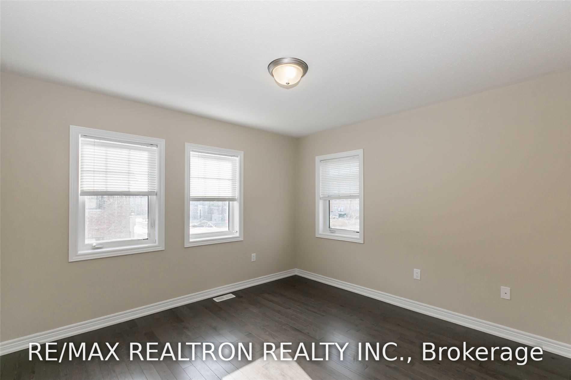 Photo 11 of 68 True Blue Crescent, Caledon, Bolton East — HOMEH
