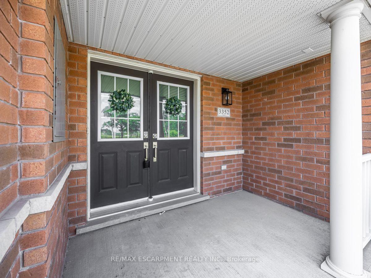 Photo 2 of 3352 Mikalda Road, Burlington, Alton — HOMEH