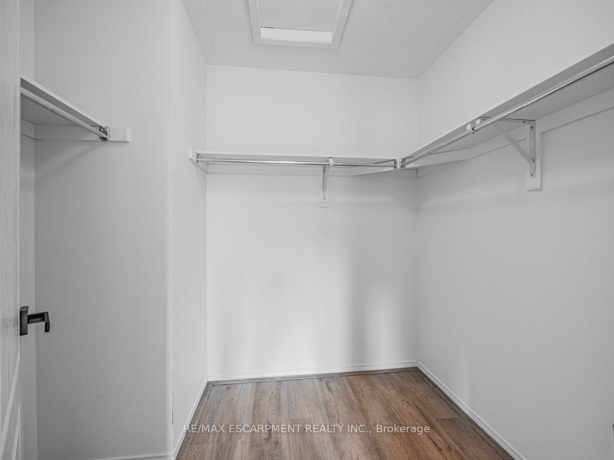 Photo 15 of 3352 Mikalda Road, Burlington, Alton — HOMEH