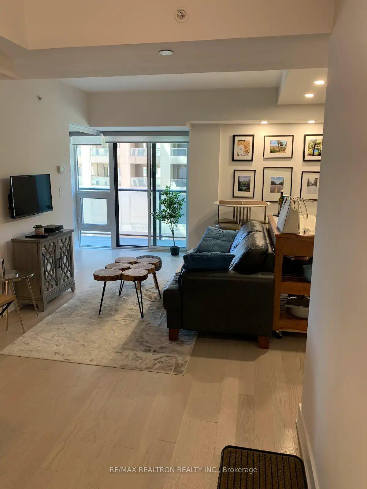 Front of Unit 413, 955 Bay Street
