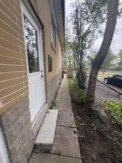 Photo 3 of Unit Lower, 55 Bishop Avenue, North York, Newtonbrook East — HOMEH