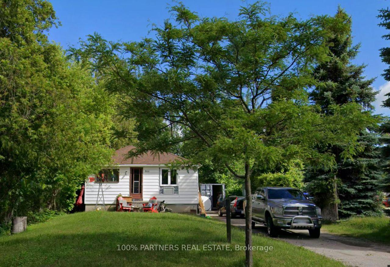 Photo of 866 Innisfil Beach Road