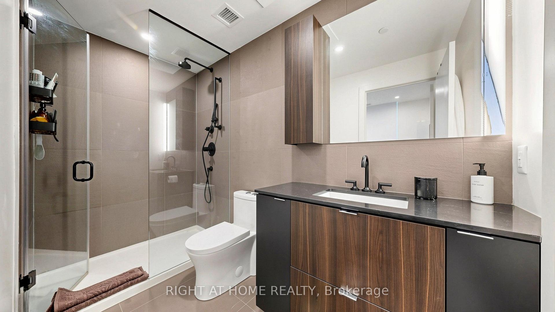Photo 12 of Unit 819, 15 Mercer Street, Toronto, Waterfront Communities — HOMEH