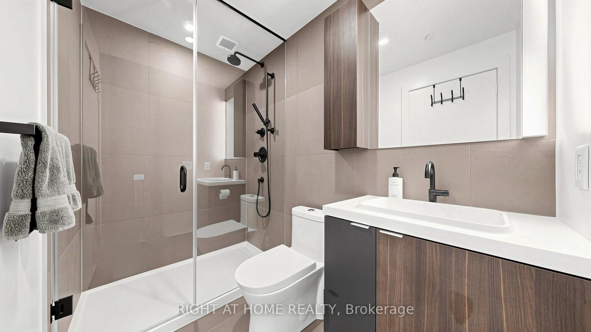 Photo 15 of Unit 819, 15 Mercer Street, Toronto, Waterfront Communities — HOMEH