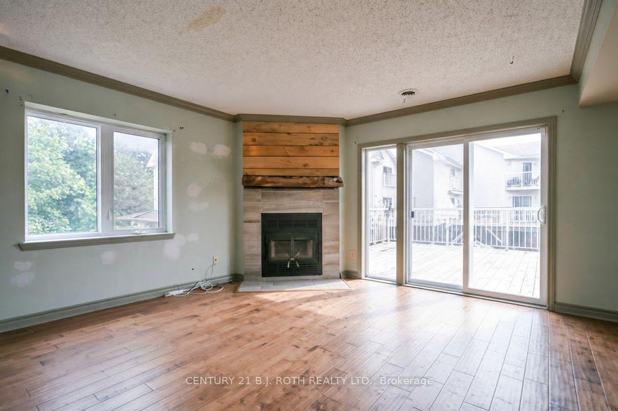 Photo 5 of Unit 9, 100 Laguna Parkway, Ramara, Rural Ramara — HOMEH