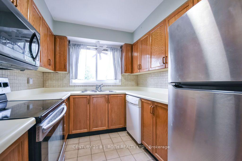 Photo 8 of Unit 9, 100 Laguna Parkway, Ramara, Rural Ramara — HOMEH