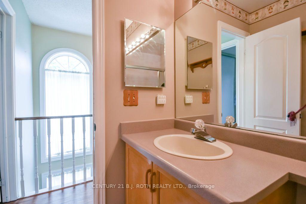 Photo 18 of Unit 9, 100 Laguna Parkway, Ramara, Rural Ramara — HOMEH