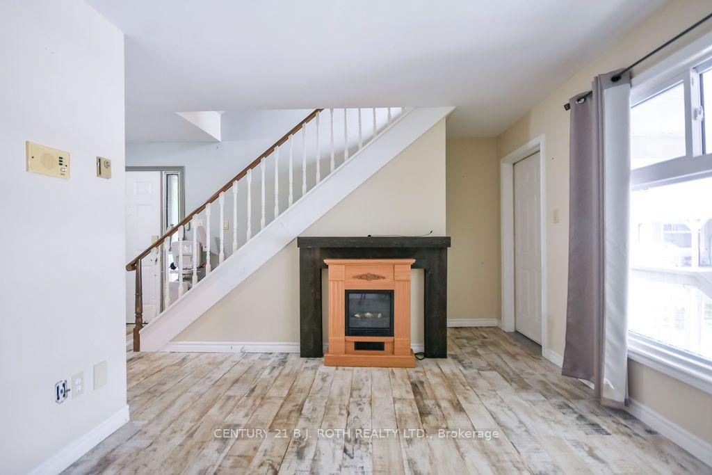 Photo 21 of Unit 9, 100 Laguna Parkway, Ramara, Rural Ramara — HOMEH