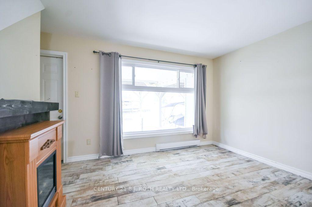 Photo 22 of Unit 9, 100 Laguna Parkway, Ramara, Rural Ramara — HOMEH