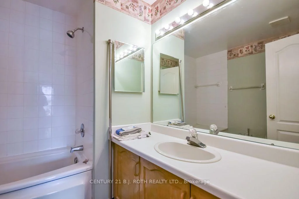 Photo 14 of Unit 9, 100 Laguna Parkway, Ramara, Rural Ramara — HOMEH