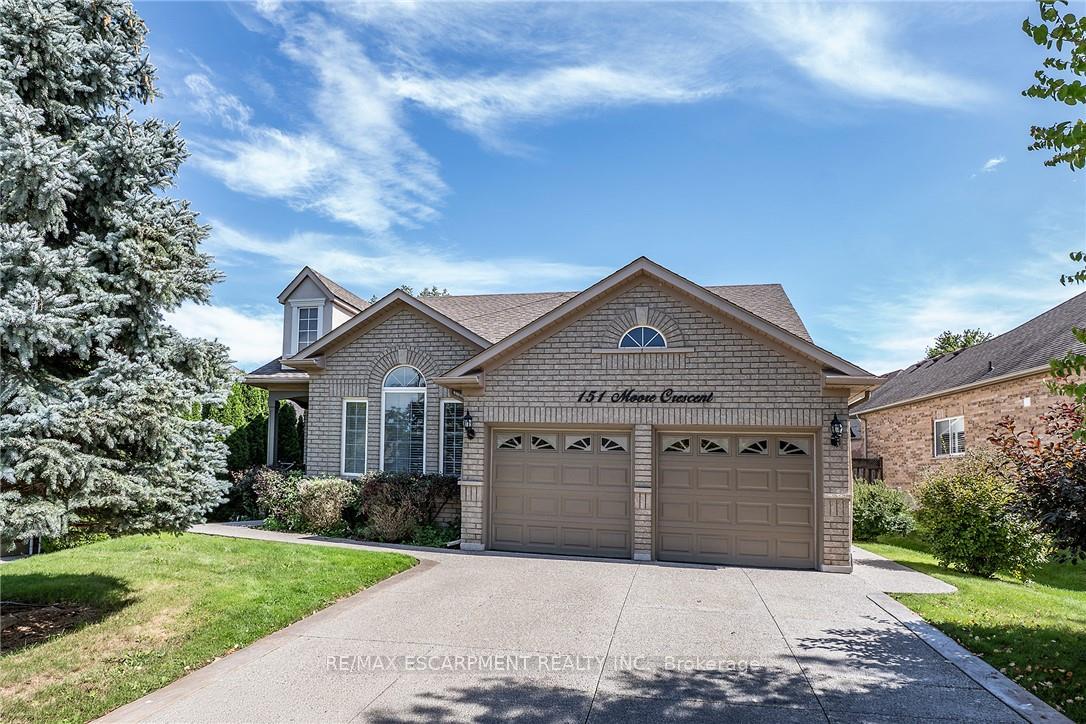 Photo 2 of 151 Moore Crescent, Hamilton, Ancaster — HOMEH