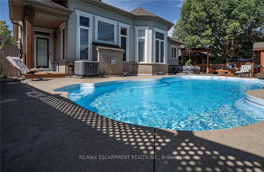 Photo 29 of 151 Moore Crescent, Hamilton, Ancaster — HOMEH