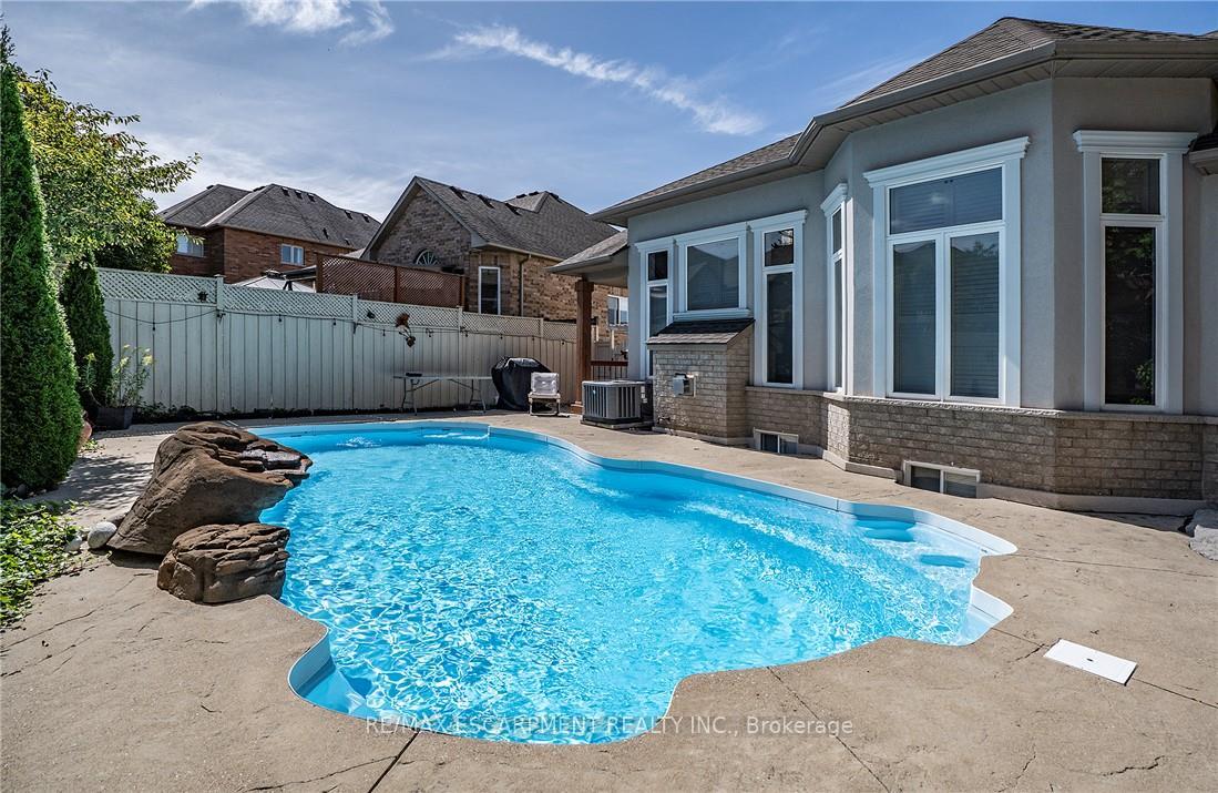 Photo 31 of 151 Moore Crescent, Hamilton, Ancaster — HOMEH