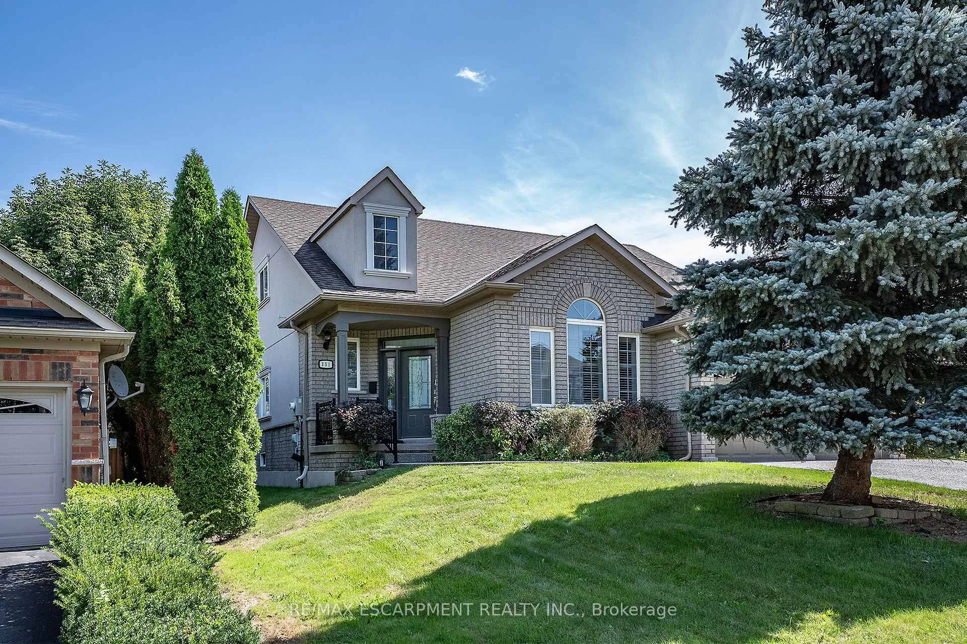 Photo of 151 Moore Crescent