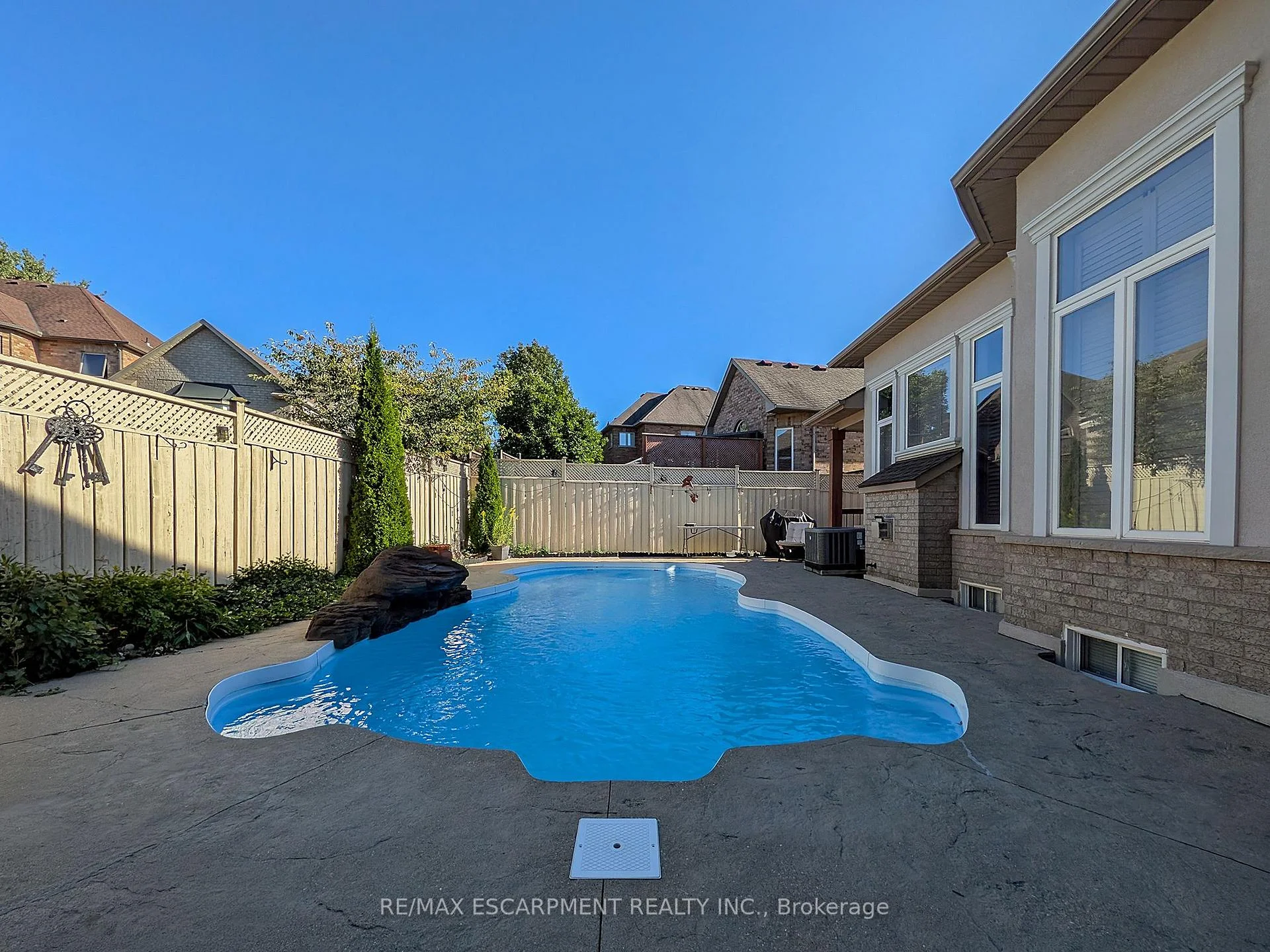 Photo 36 of 151 Moore Crescent, Hamilton, Ancaster — HOMEH
