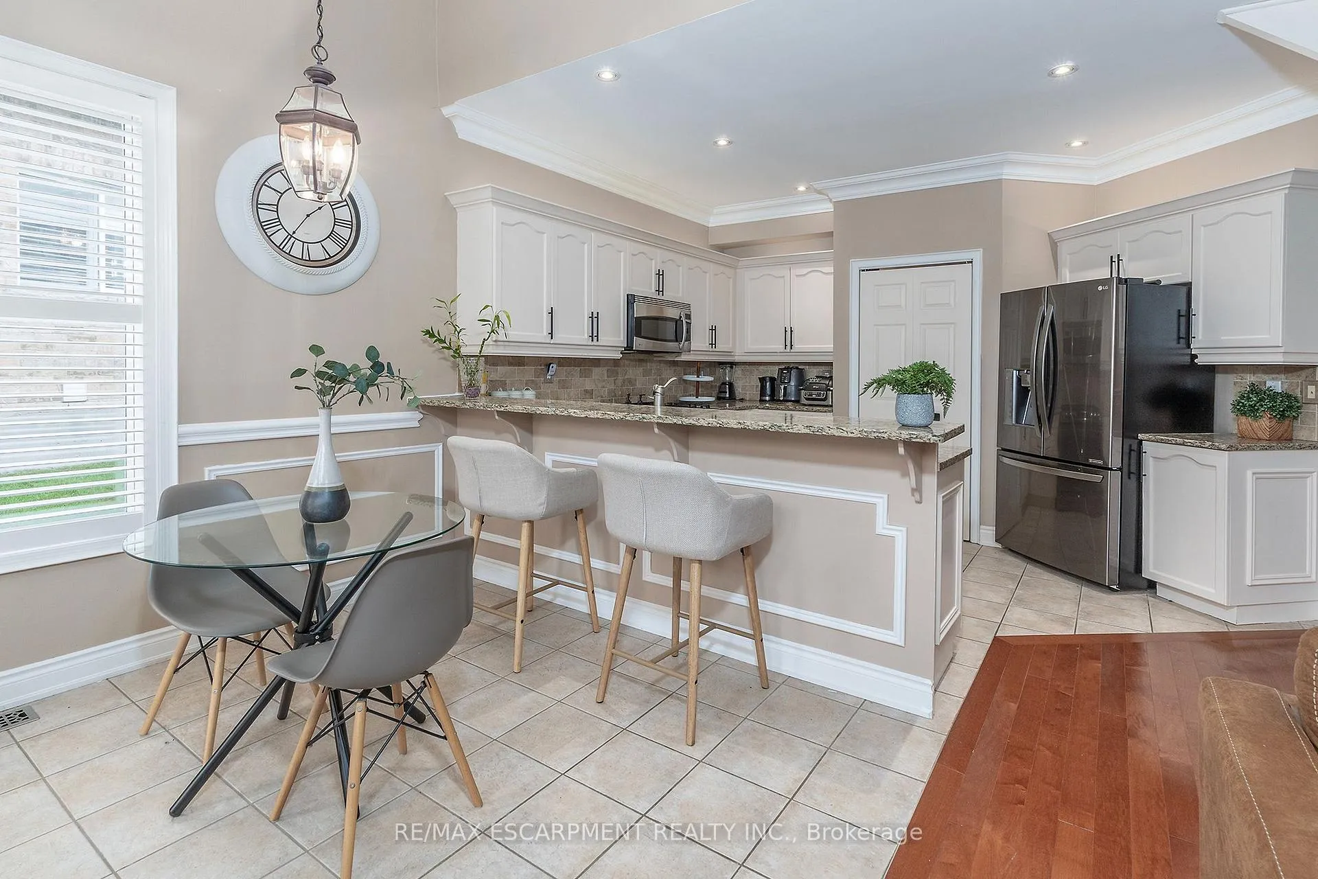Photo 9 of 151 Moore Crescent, Hamilton, Ancaster — HOMEH