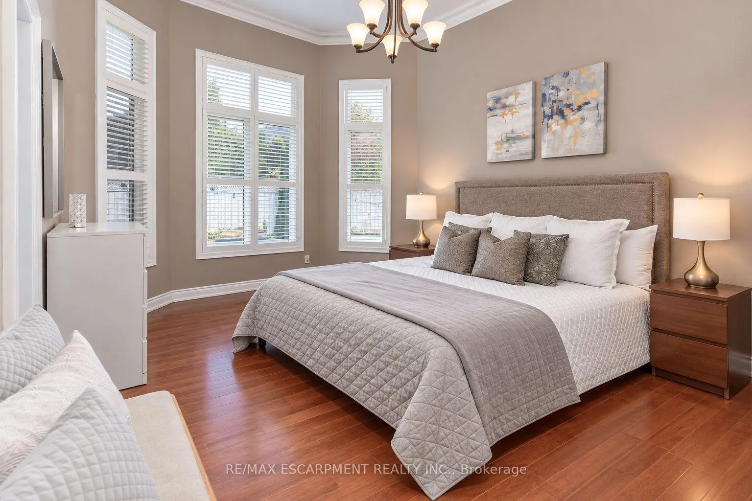 Photo 13 of 151 Moore Crescent, Hamilton, Ancaster — HOMEH
