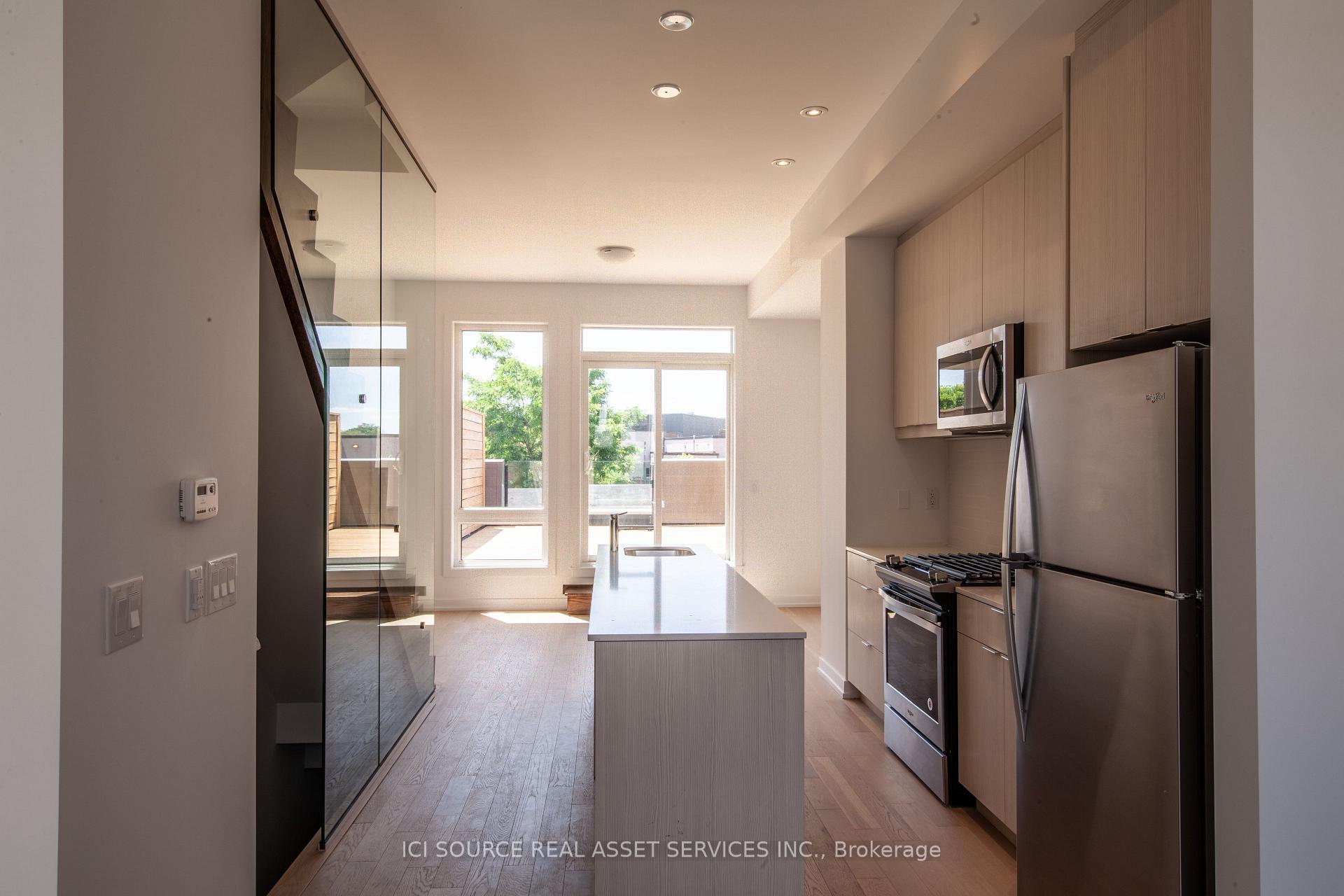 Photo 4 of 66B Perth Avenue, Toronto, Dufferin Grove — HOMEH
